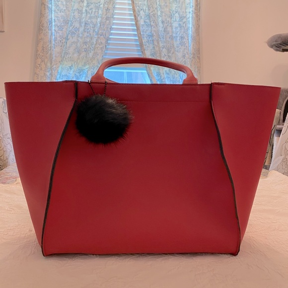 Elegant Red Tote Bag - Picture 2 of 8